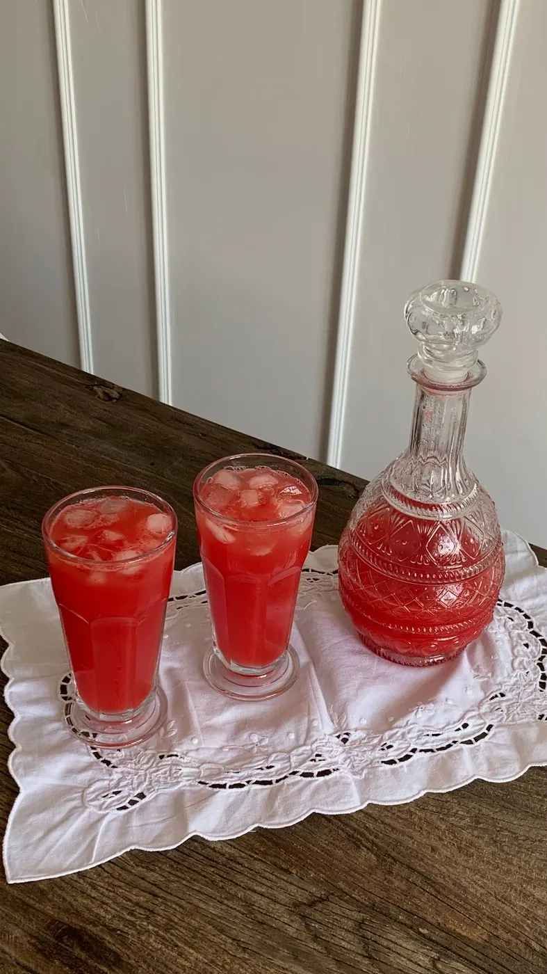 Готовое блюдо: Компот из яблок и ягод